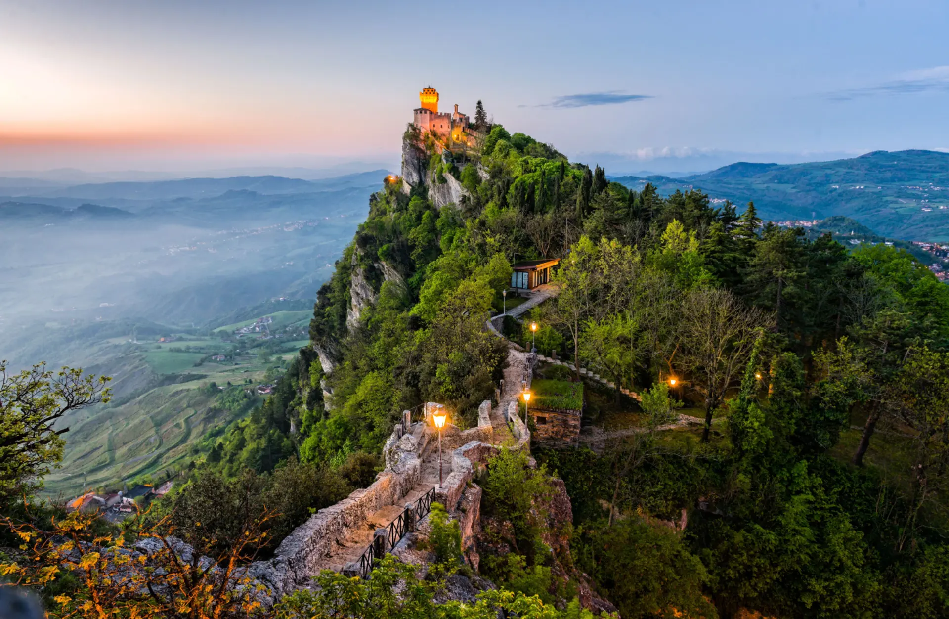 Du lịch San Marino 1 ngày có đủ không? Lịch trình chi tiết từ A - Z 