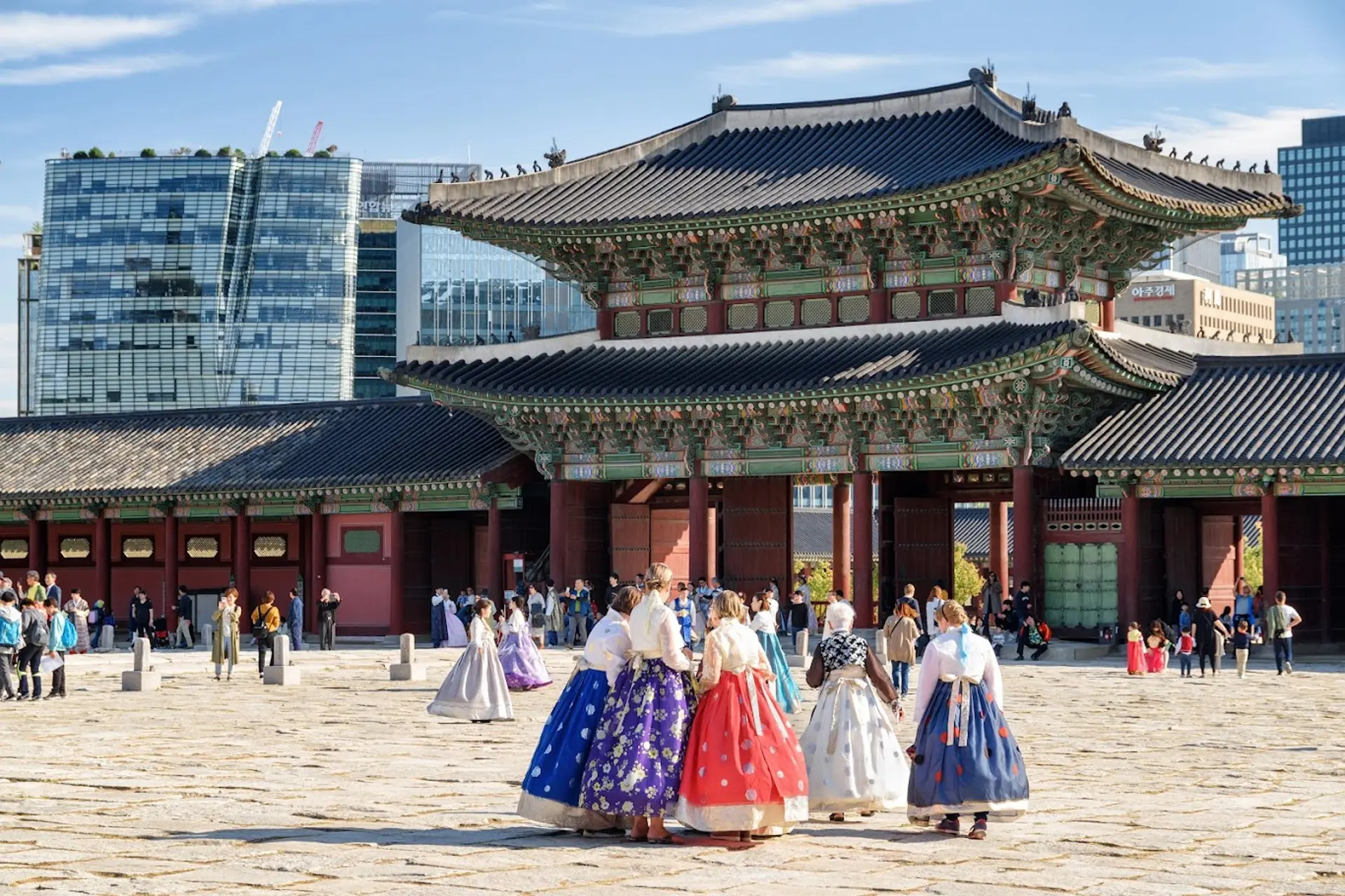 Du lịch Seoul Tết  2026 - Chụp ảnh Hanbok trong tuyết – Bí kíp giờ vắng cùng Triều Hảo 