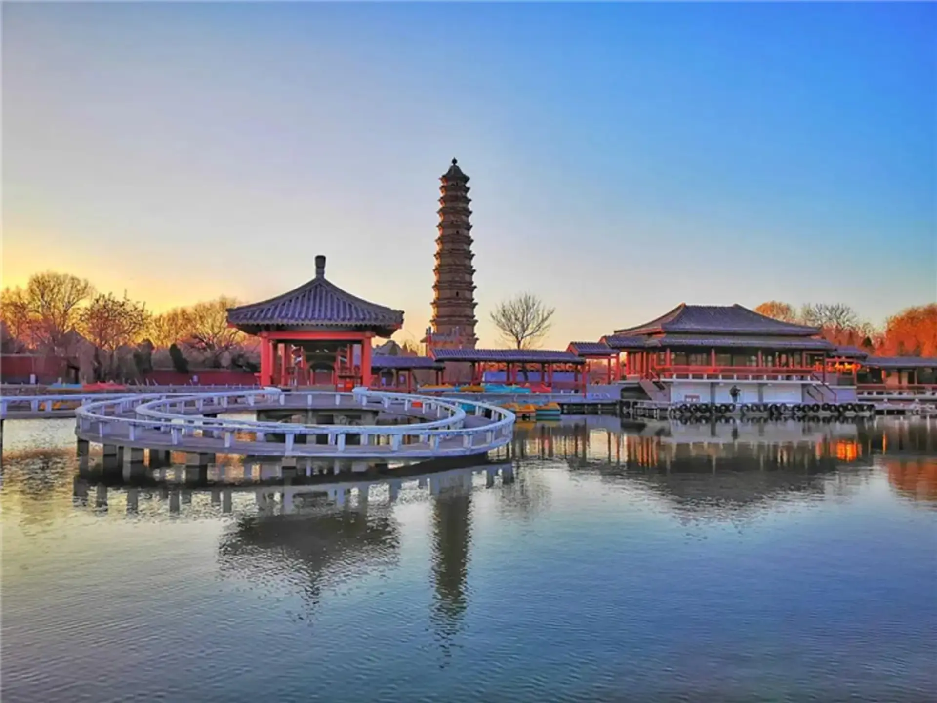 Long Đình Khai Phong mùa thu: Điểm ngắm hoa cúc không nên bỏ lỡ
