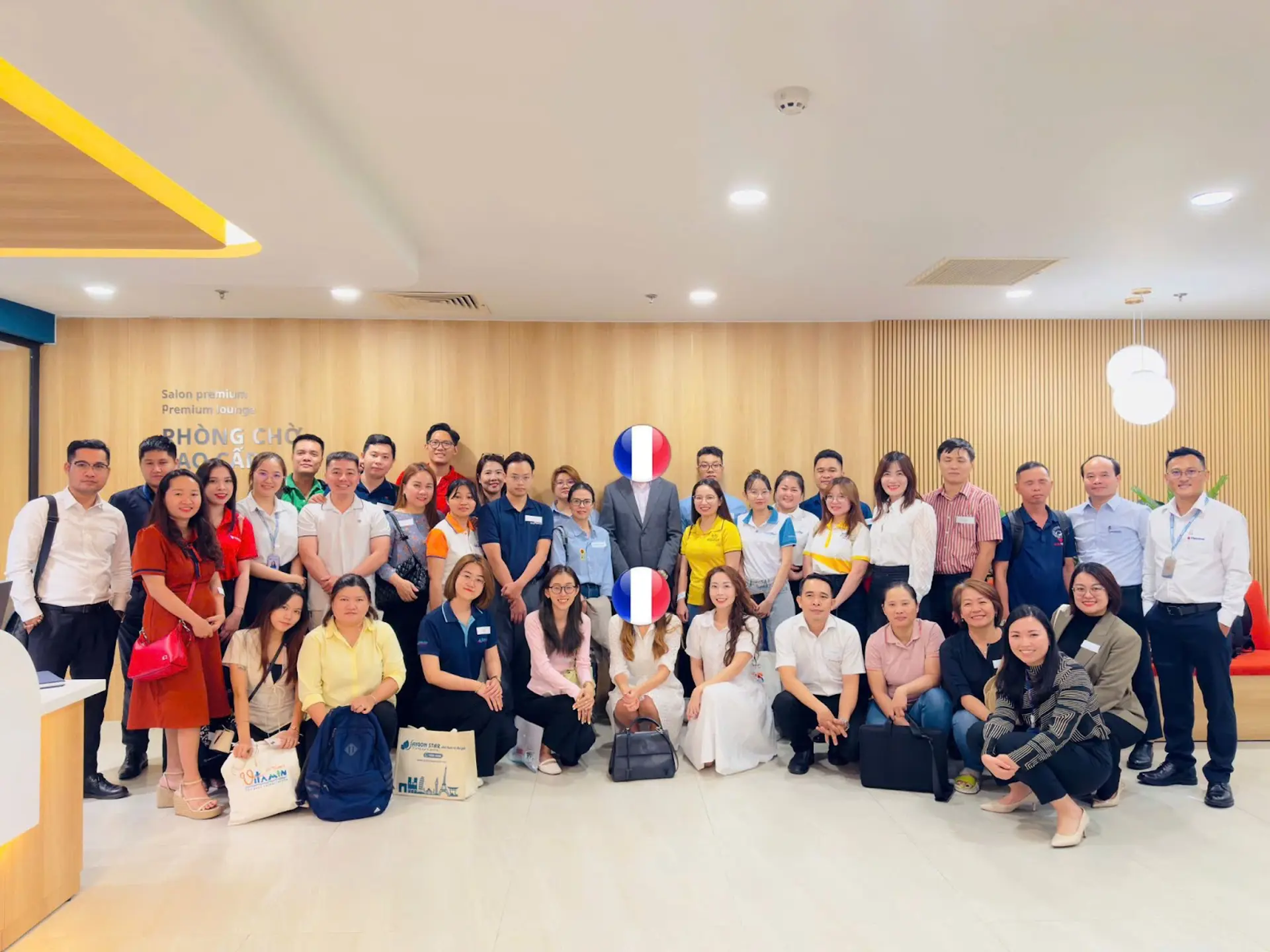 Du Lịch Triều Hảo Gặp Gỡ Tổng Lãnh Sự Pháp – Mở Ra Cơ Hội Du Lịch Châu Âu Dễ Dàng Hơn