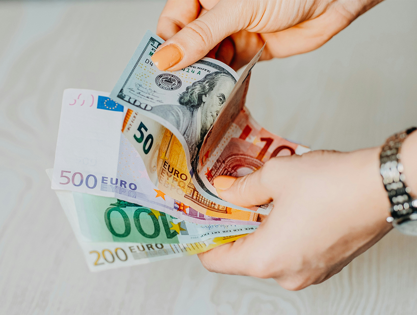 Du lịch Đông Âu mùa xuân 2026 : Check-list Visa, Hành lý & Chi phí