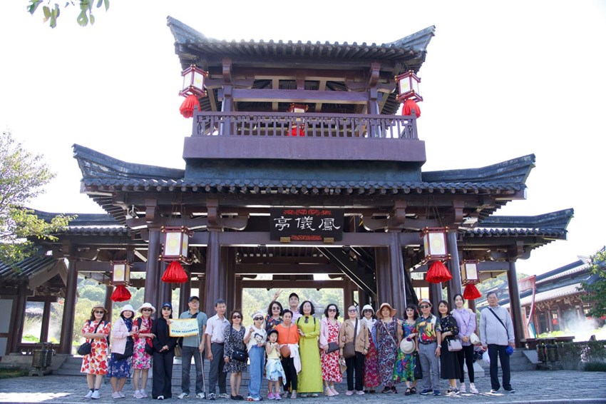 Hành Trình Trung Quốc: Hành Trình Thượng Hải - Vũ Long - Tô Châu - Hàng Châu