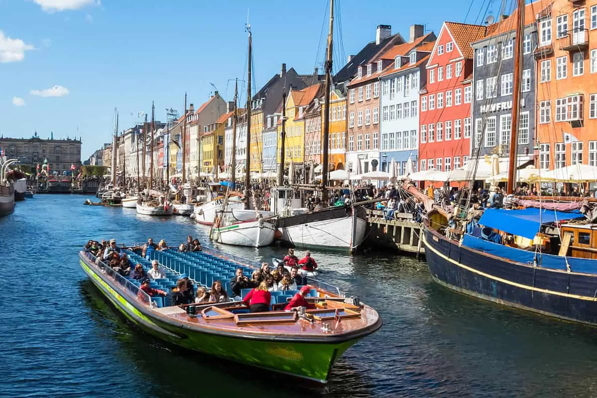 Canal Boat Ride Copenhagen – Trải nghiệm du thuyền ngắm cảnh thủ đô Đan Mạch