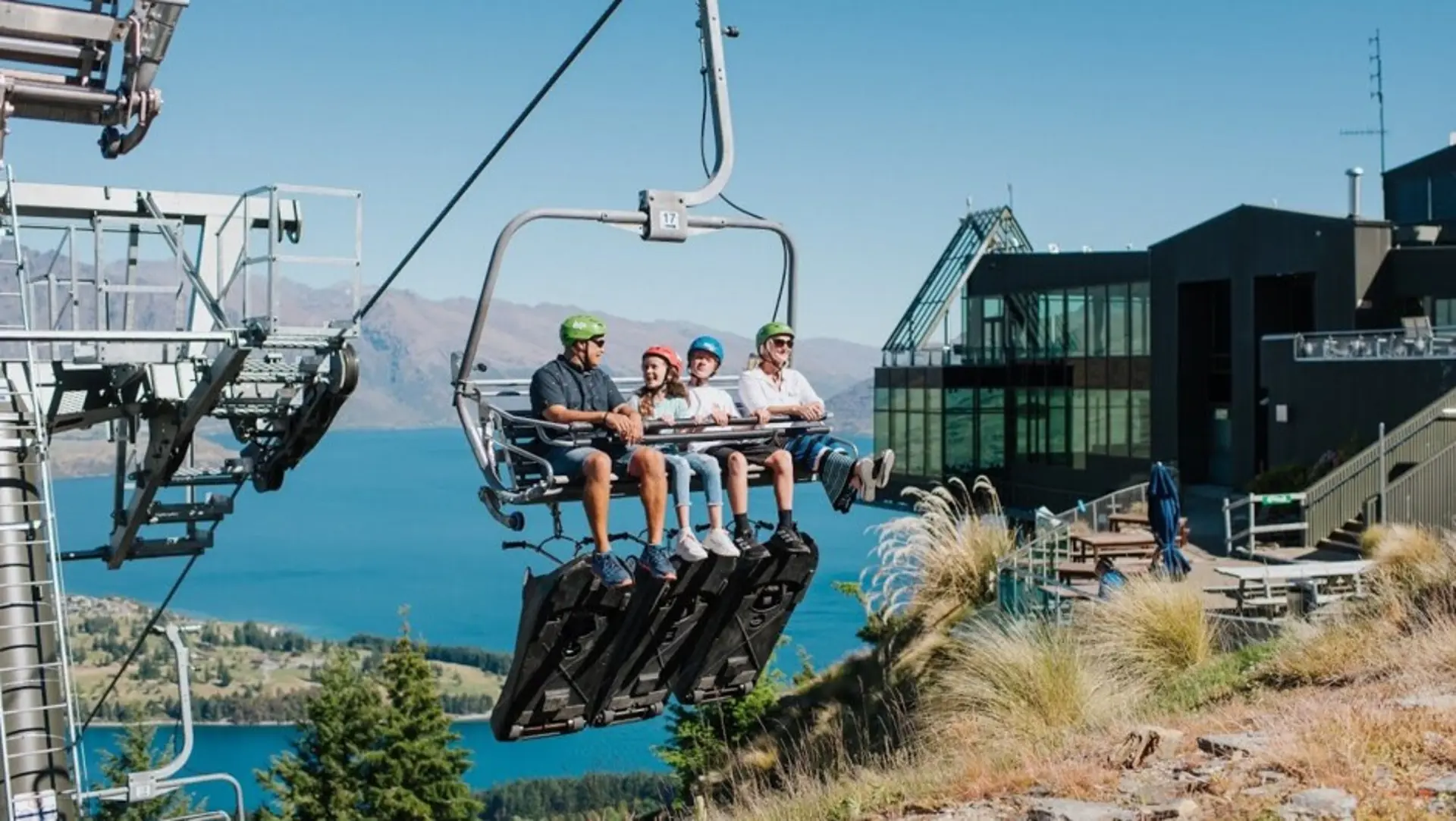 Skyline Queenstown Gondola - Trải nghiệm tuyệt vời ngắm cảnh đẹp New Zealand 2025